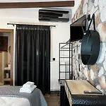 The Stone Forest Guest house 3*