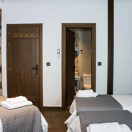 Pensión The Stone Forest 3*