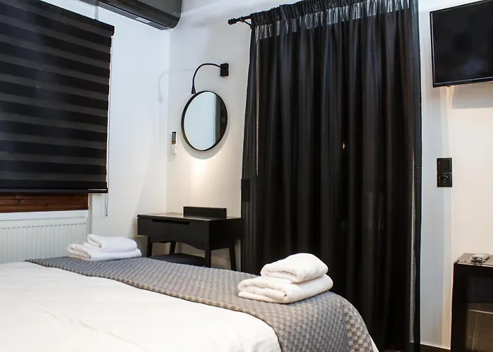 Πανσιόν The Stone Forest