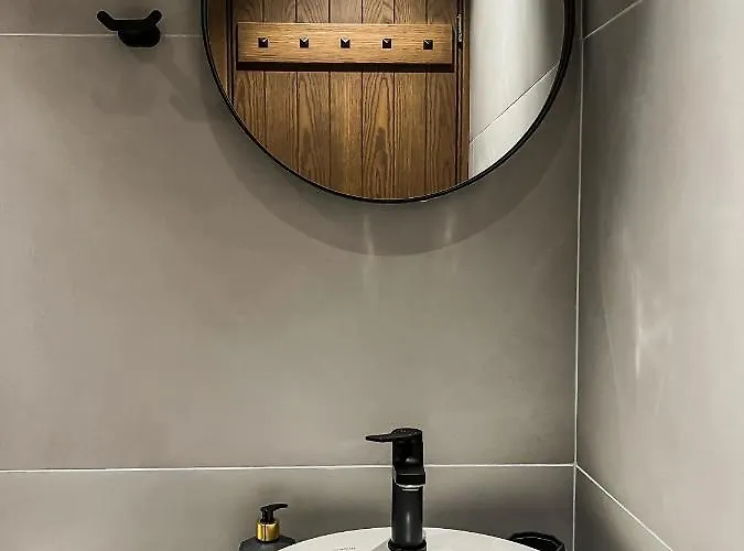 Πανσιόν The Stone Forest